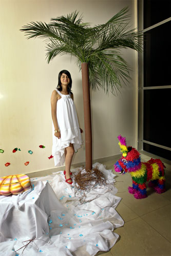 Quinceañera con decoración salón fiesta