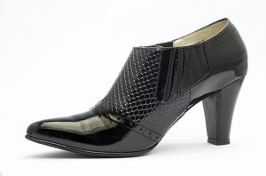 Zapato botín negro para dama