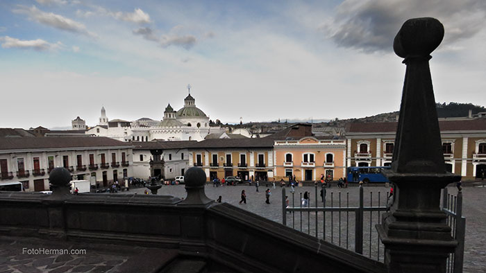 Foto plaza en Quito Ecuador
