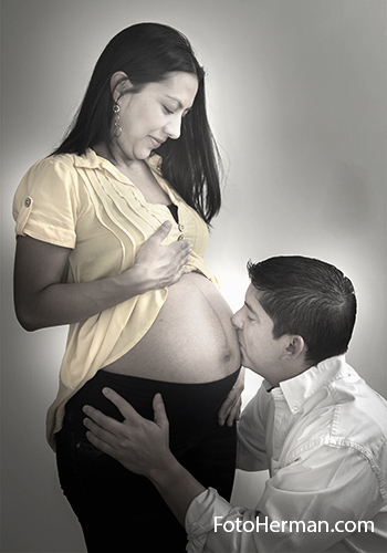 Foto mujer embarazada y su esposo