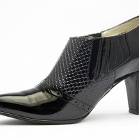 Zapato botín negro para dama